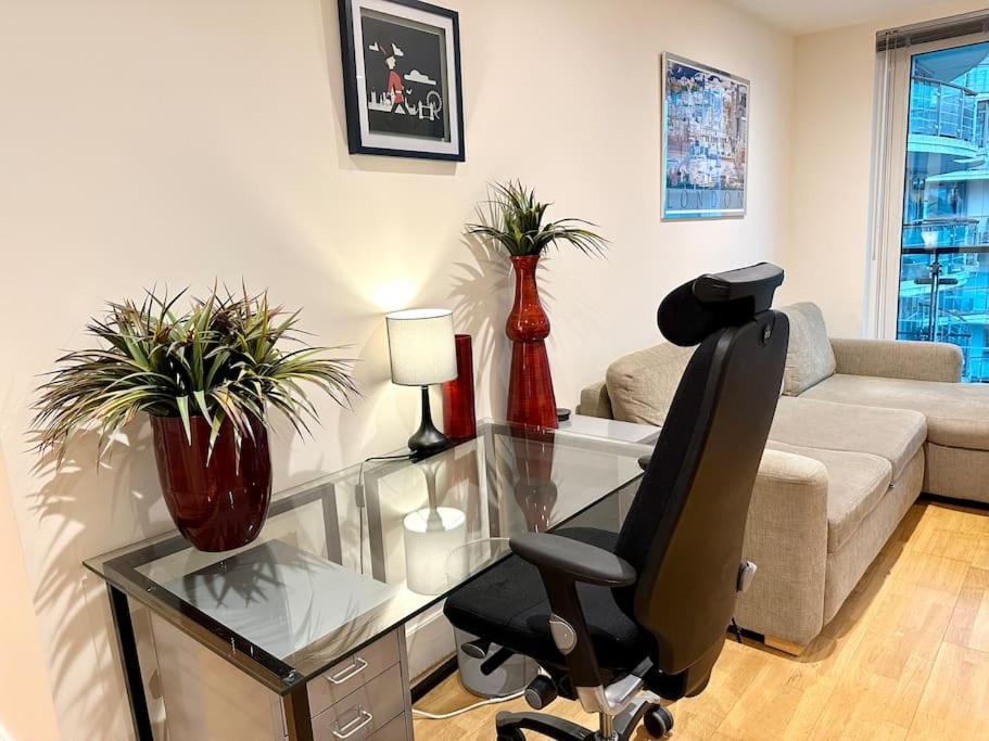Stunning 2 Bed Thames River View - Central Лондон Екстериор снимка