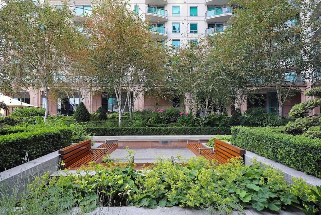 Stunning 2 Bed Thames River View - Central Лондон Екстериор снимка